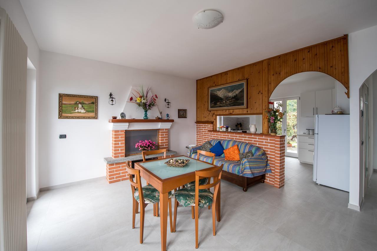 Villa Bianca Βαρένα Εξωτερικό φωτογραφία